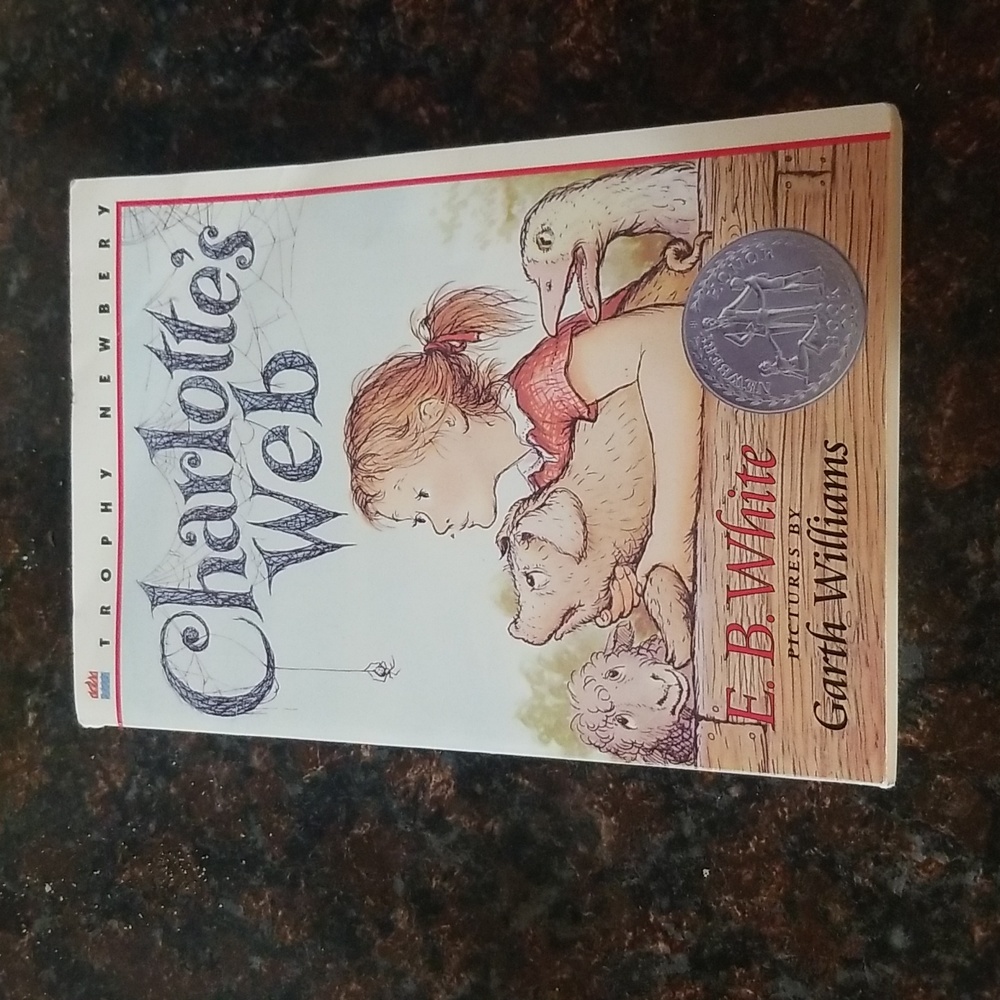 Charlotte's Web E.B.White Paperback book